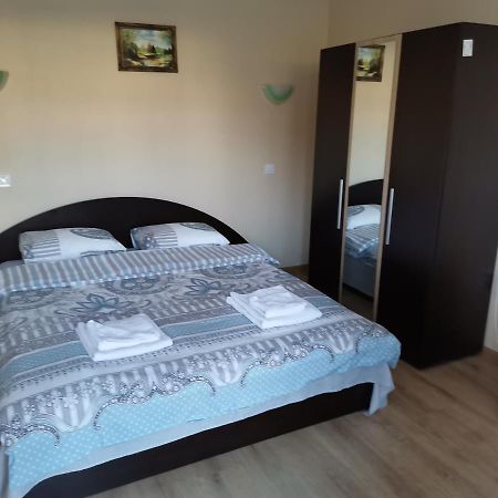 Guest Rooms Mihaylovi Pavel Banya Luaran gambar