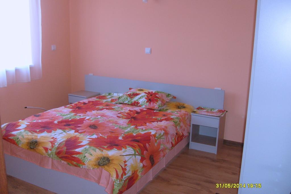 Guest Rooms Mihaylovi Pavel Banya Bilik gambar